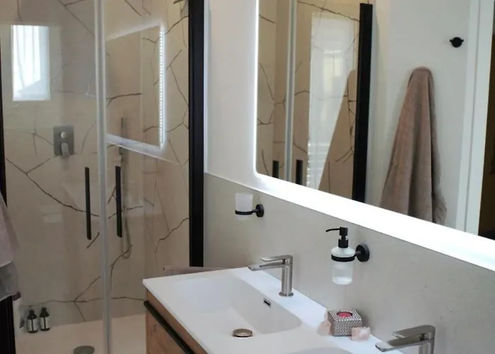 Claire Sweet Πέζαρο